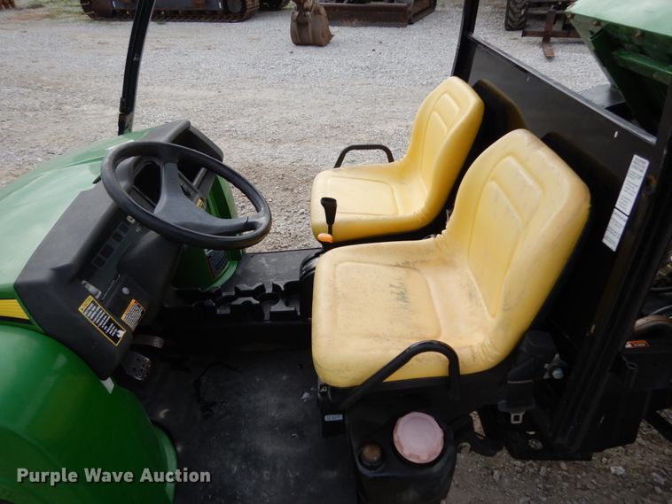 image for item KI9476 2010 John Deere 850D  utility vehicle
