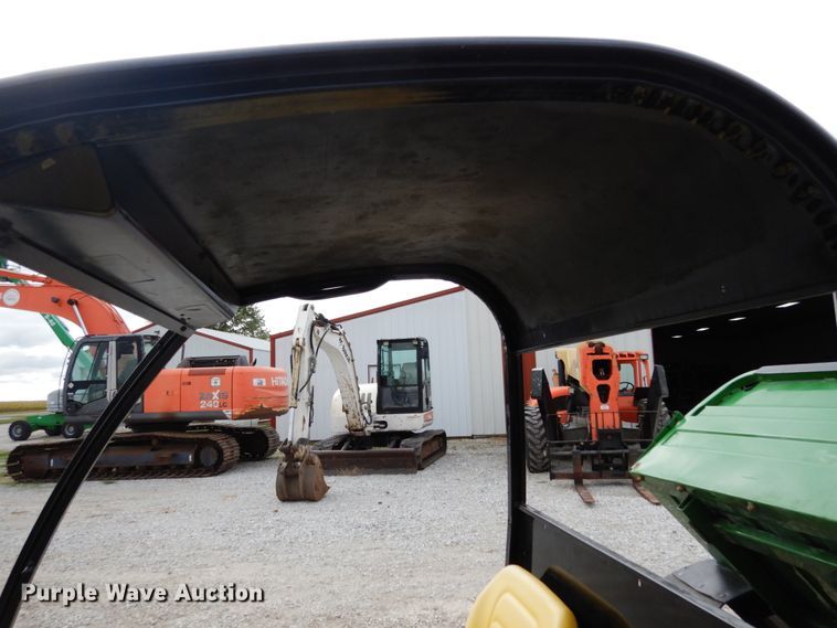 image for item KI9476 2010 John Deere 850D  utility vehicle