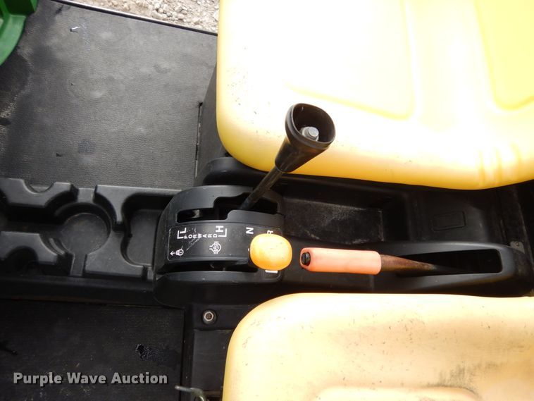 image for item KI9476 2010 John Deere 850D  utility vehicle