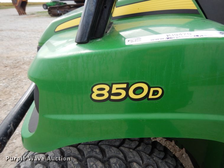 image for item KI9476 2010 John Deere 850D  utility vehicle