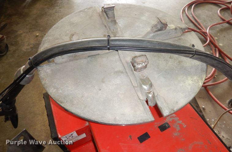 image for item KP9796 Snap-on EEWH306A  tire machine