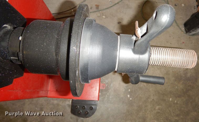 image for item KP9797 Snap-on EEWB305C  wheel balancer