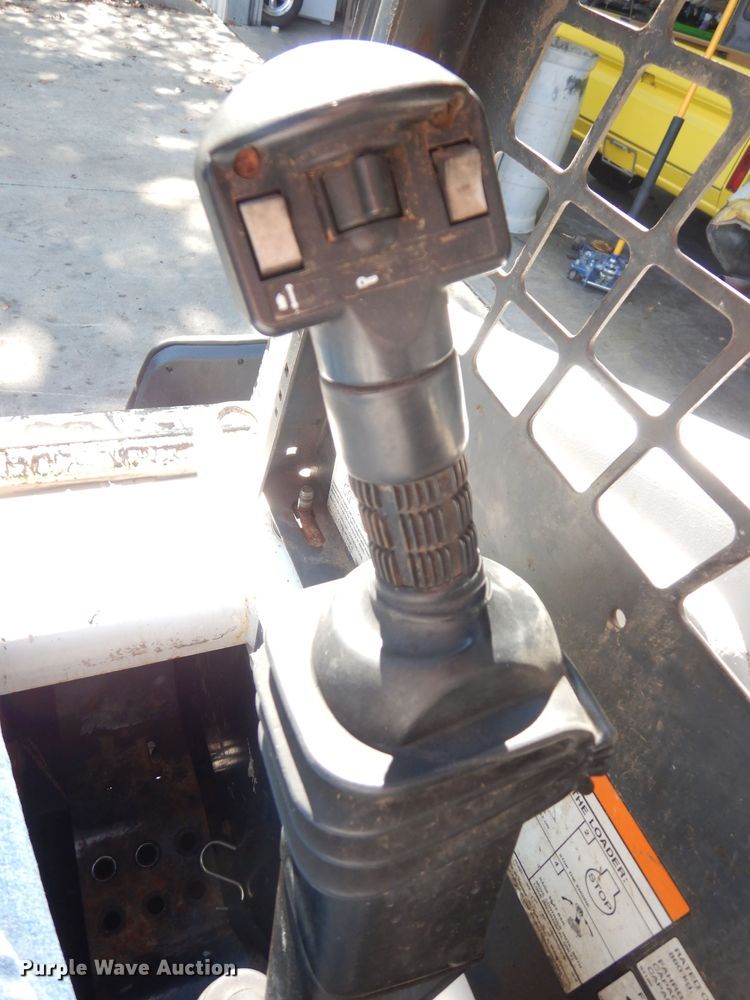 image for item KP9800 1998 Bobcat 863  skid steer loader