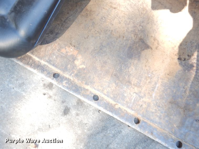 image for item KP9800 1998 Bobcat 863  skid steer loader