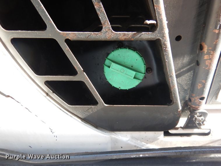 image for item KP9800 1998 Bobcat 863  skid steer loader