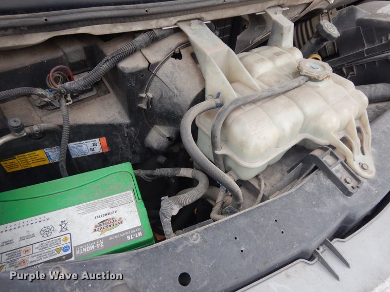 image for item KU9111 2000 GMC Savana G3500  box truck