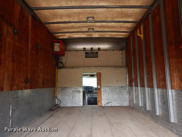 image for item KU9111 2000 GMC Savana G3500  box truck