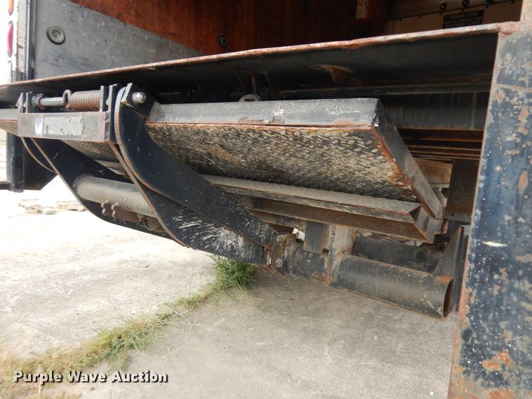 image for item KU9111 2000 GMC Savana G3500  box truck