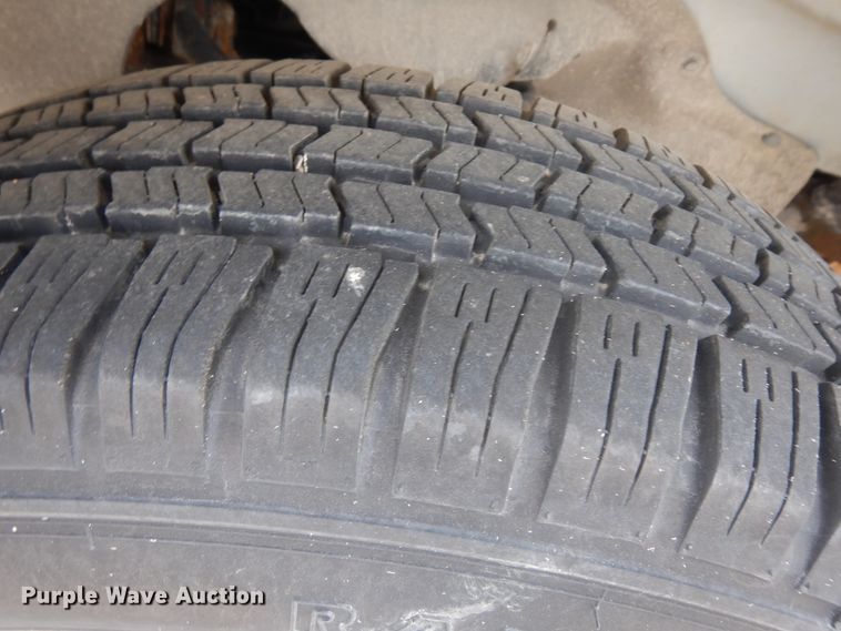 image for item KU9111 2000 GMC Savana G3500  box truck