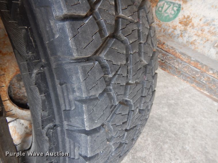 image for item KU9111 2000 GMC Savana G3500  box truck