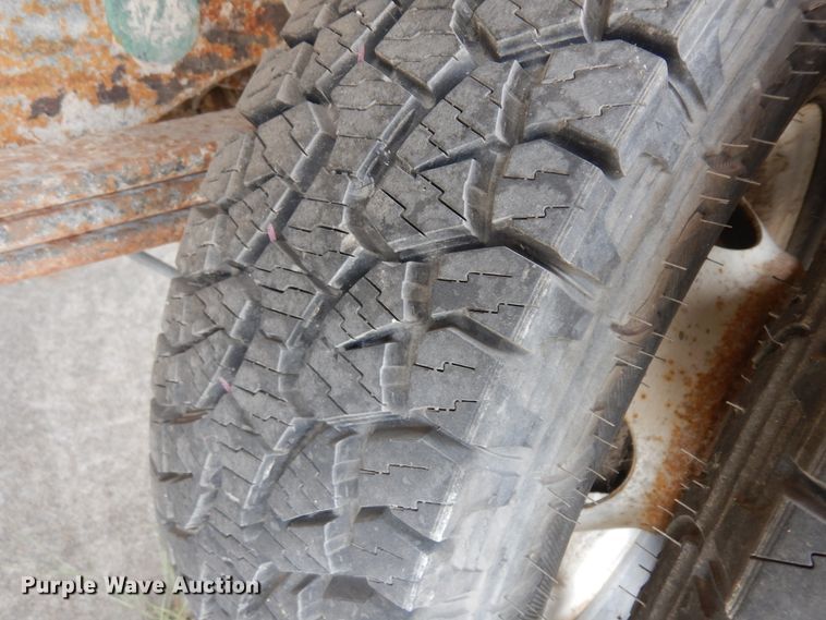 image for item KU9111 2000 GMC Savana G3500  box truck