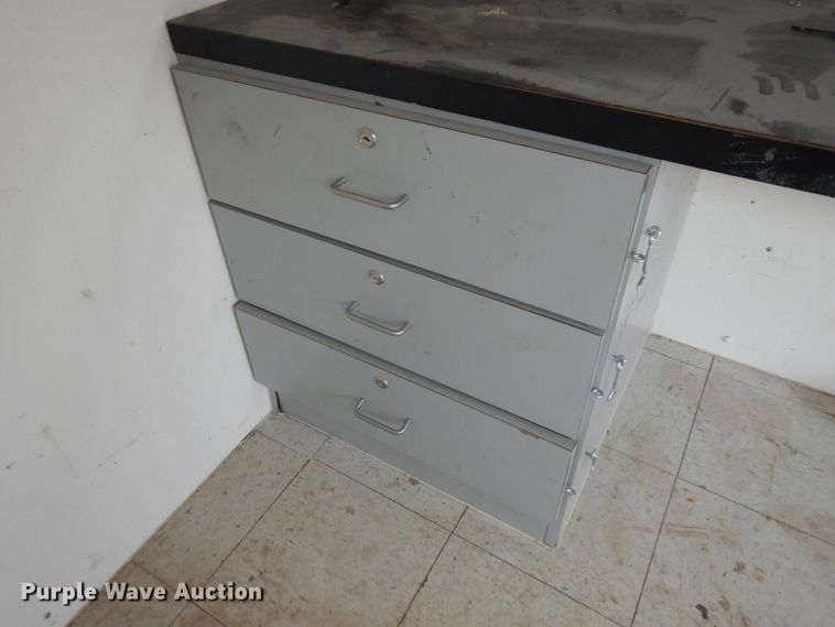 image for item KU9115 1999 Fiber  enclosed cargo trailer