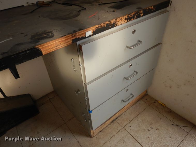 image for item KU9115 1999 Fiber  enclosed cargo trailer