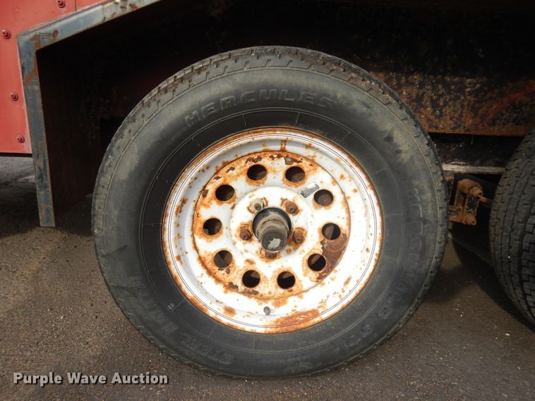 image for item KU9115 1999 Fiber  enclosed cargo trailer