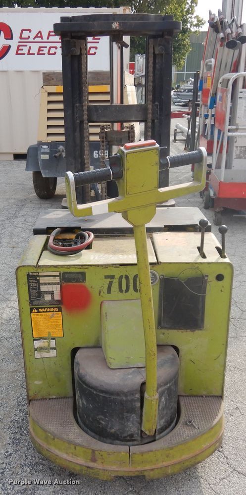 image for item KU9121 (3) forklifts
