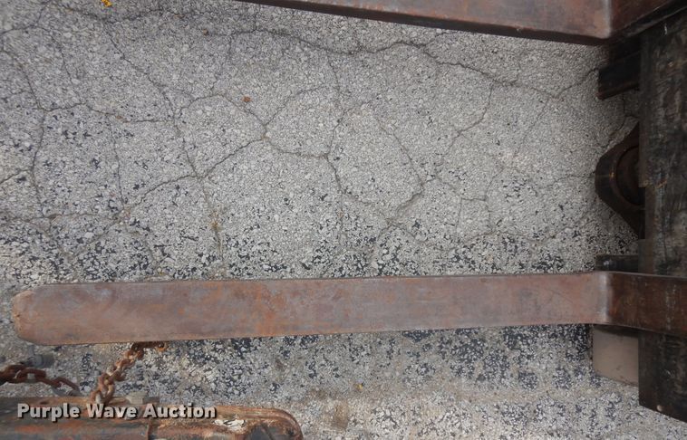 image for item KU9121 (3) forklifts