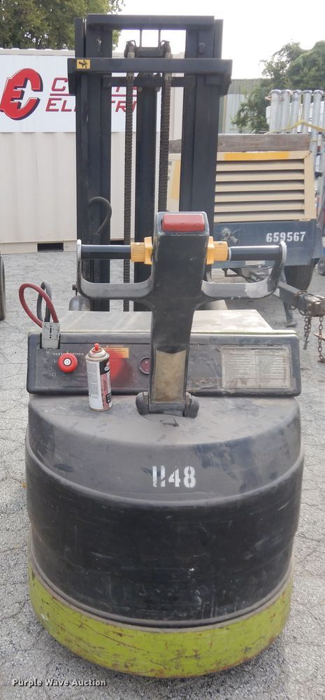 image for item KU9121 (3) forklifts