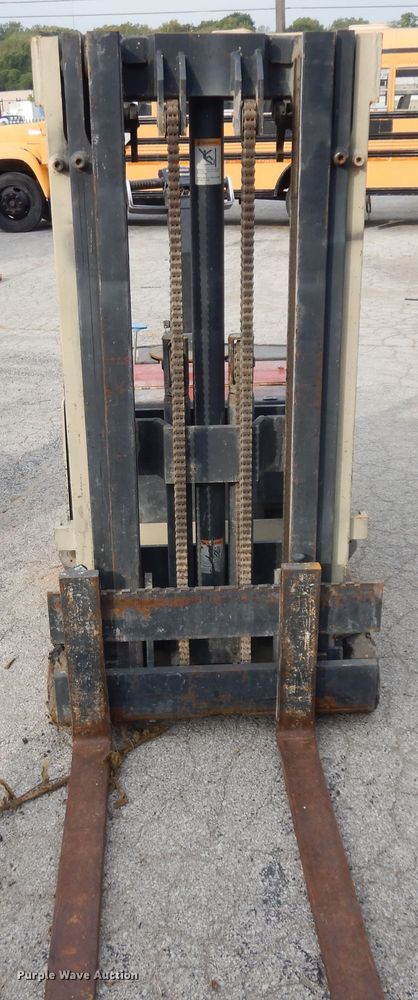 image for item KU9121 (3) forklifts