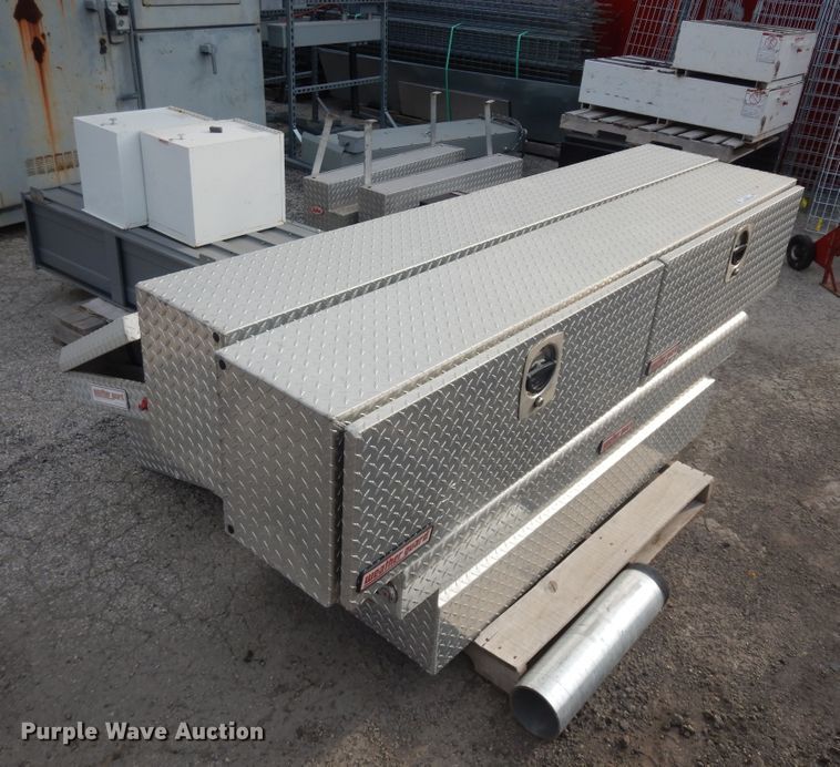 image for item KU9122 Approximately 15 toolboxes