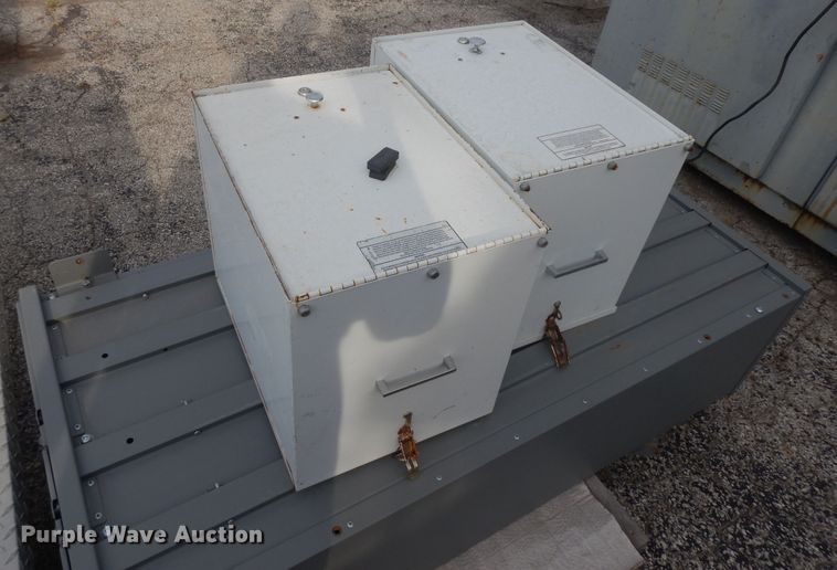 image for item KU9122 Approximately 15 toolboxes