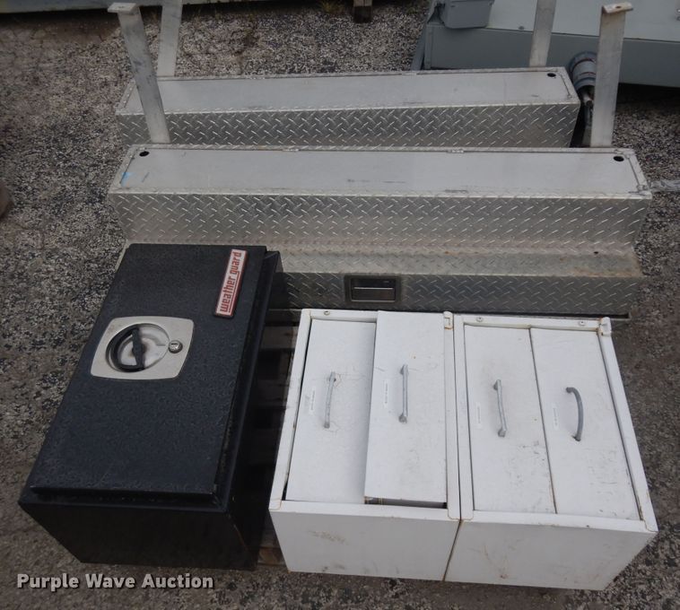 image for item KU9122 Approximately 15 toolboxes