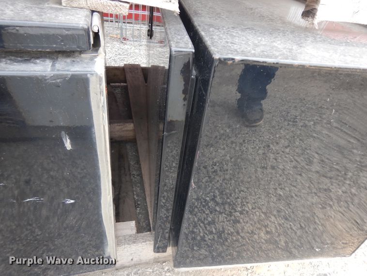 image for item KU9122 Approximately 15 toolboxes