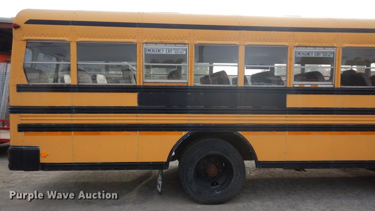 image for item KU9123 1995 Ford B800  bus