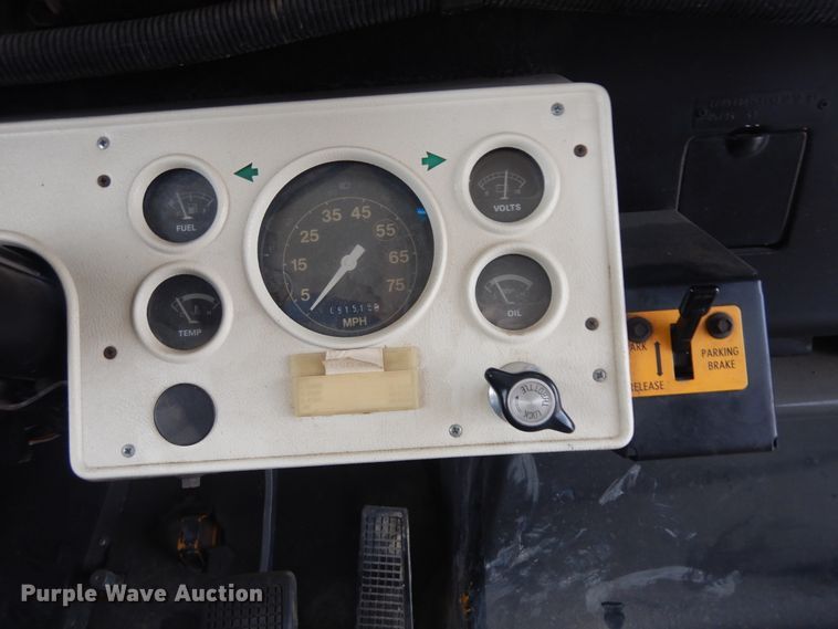 image for item KU9123 1995 Ford B800  bus