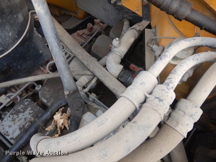 image for item KU9123 1995 Ford B800  bus