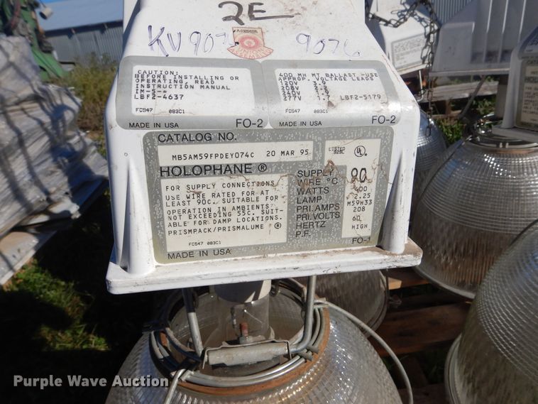 image for item KV9076 Approximately 21 light fixtures