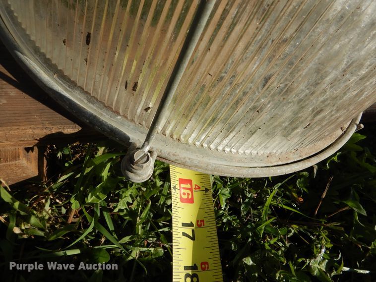 image for item KV9076 Approximately 21 light fixtures