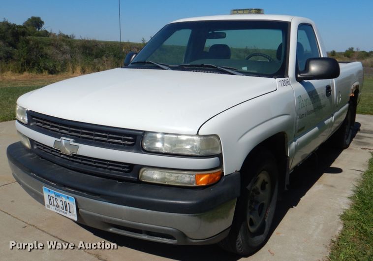 image for item KX9242 2002 Chevrolet Silverado 1500  pickup truck