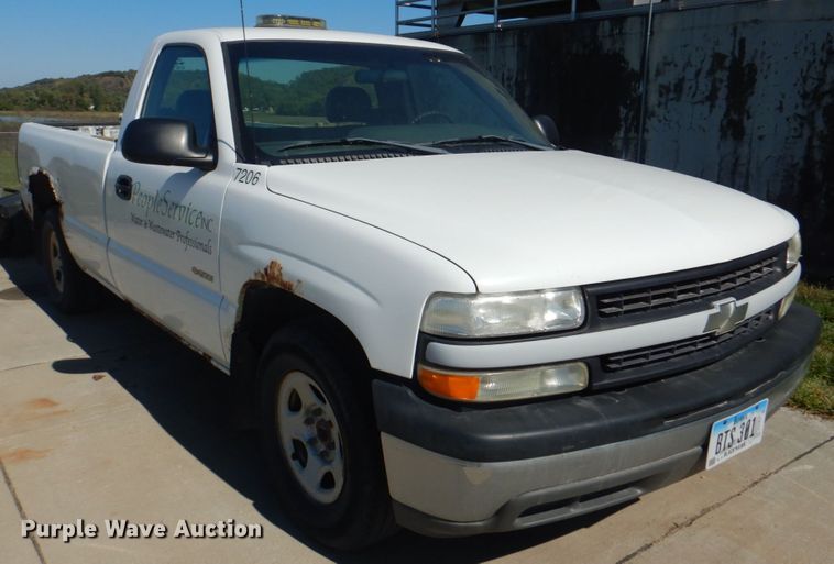 image for item KX9242 2002 Chevrolet Silverado 1500  pickup truck