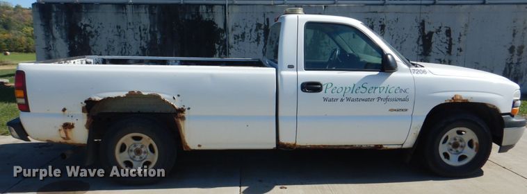 image for item KX9242 2002 Chevrolet Silverado 1500  pickup truck