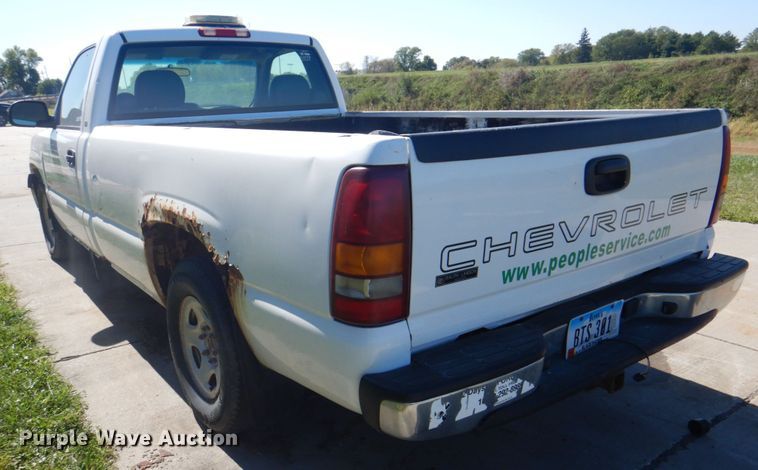 image for item KX9242 2002 Chevrolet Silverado 1500  pickup truck