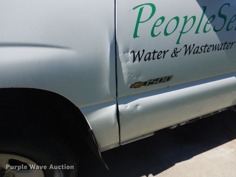 image for item KX9242 2002 Chevrolet Silverado 1500  pickup truck