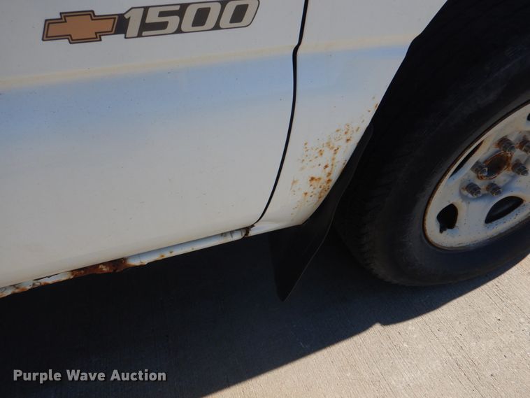 image for item KX9242 2002 Chevrolet Silverado 1500  pickup truck