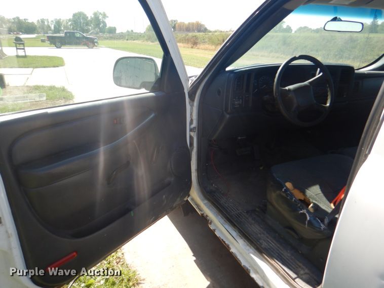 image for item KX9242 2002 Chevrolet Silverado 1500  pickup truck