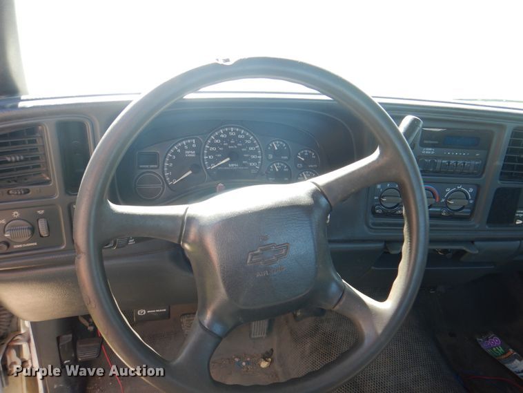 image for item KX9242 2002 Chevrolet Silverado 1500  pickup truck