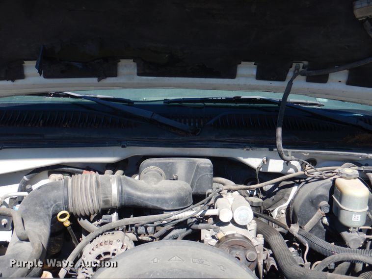 image for item KX9242 2002 Chevrolet Silverado 1500  pickup truck