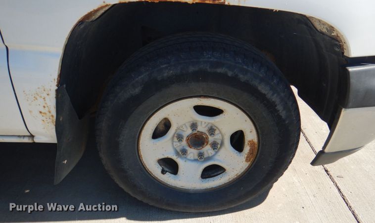 image for item KX9242 2002 Chevrolet Silverado 1500  pickup truck