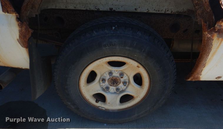 image for item KX9242 2002 Chevrolet Silverado 1500  pickup truck