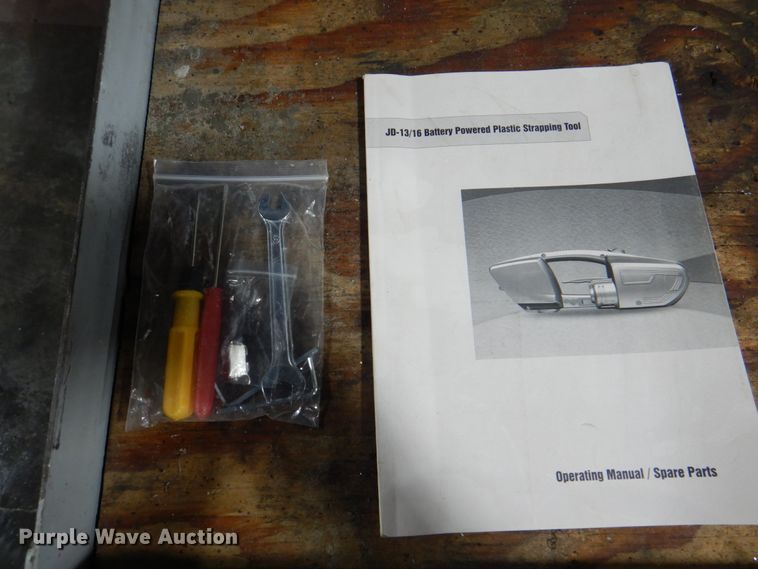 image for item KX9262 Yongpai JD-13/16  strapping tool