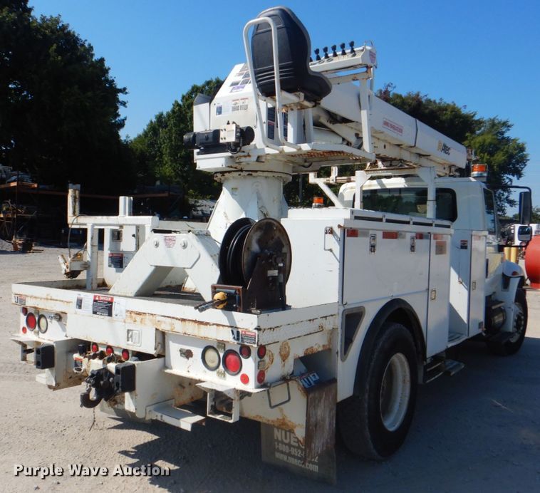 image for item DG1847 2007 International 4300  digger derrick truck