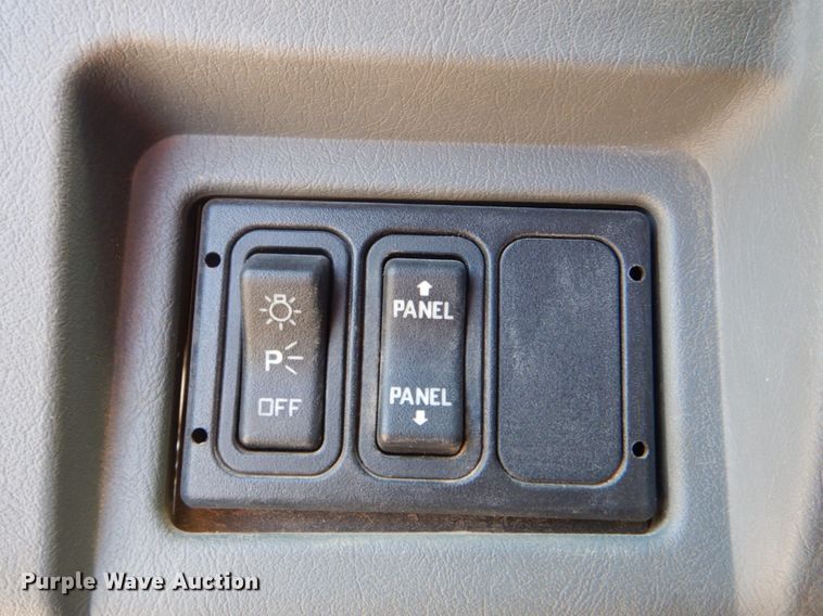 image for item DG1847 2007 International 4300  digger derrick truck