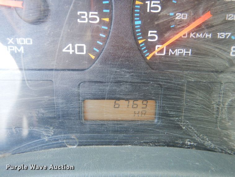 image for item DG1847 2007 International 4300  digger derrick truck