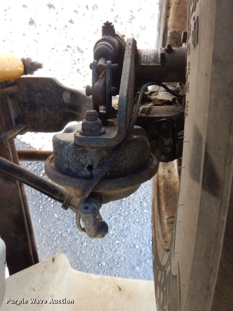 image for item DG1847 2007 International 4300  digger derrick truck