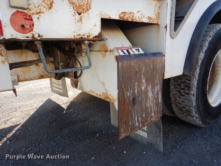 image for item DG1847 2007 International 4300  digger derrick truck