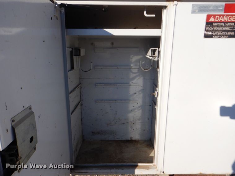 image for item DG1847 2007 International 4300  digger derrick truck