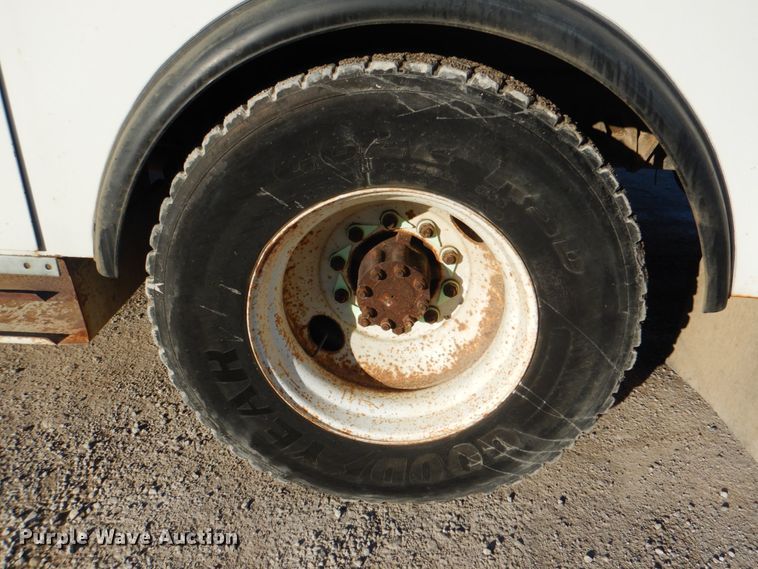 image for item DG1847 2007 International 4300  digger derrick truck